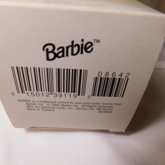 Hallmark Spring Barbie Ornament Collector's Series 1997 - Picture 5 of 6